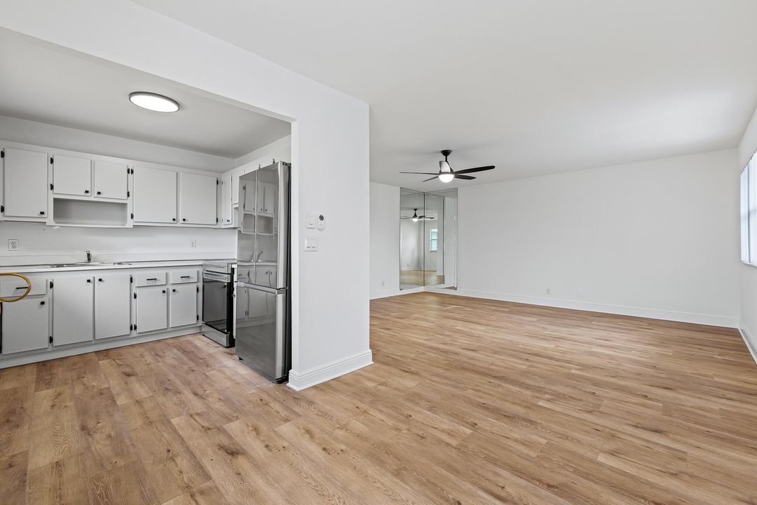 待售: $84,900 (2 贝兹, 2 浴室, 880 平方英尺)