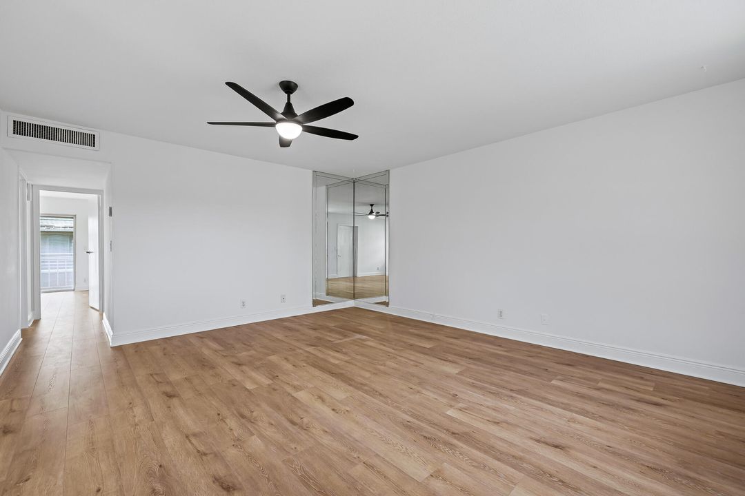 待售: $84,900 (2 贝兹, 2 浴室, 880 平方英尺)