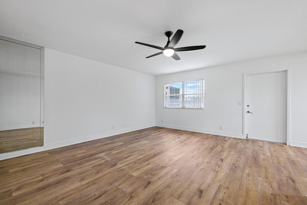 待售: $84,900 (2 贝兹, 2 浴室, 880 平方英尺)