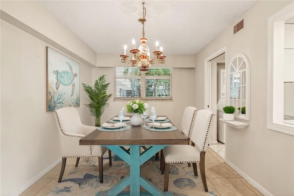 待售: $375,000 (2 贝兹, 2 浴室, 1440 平方英尺)