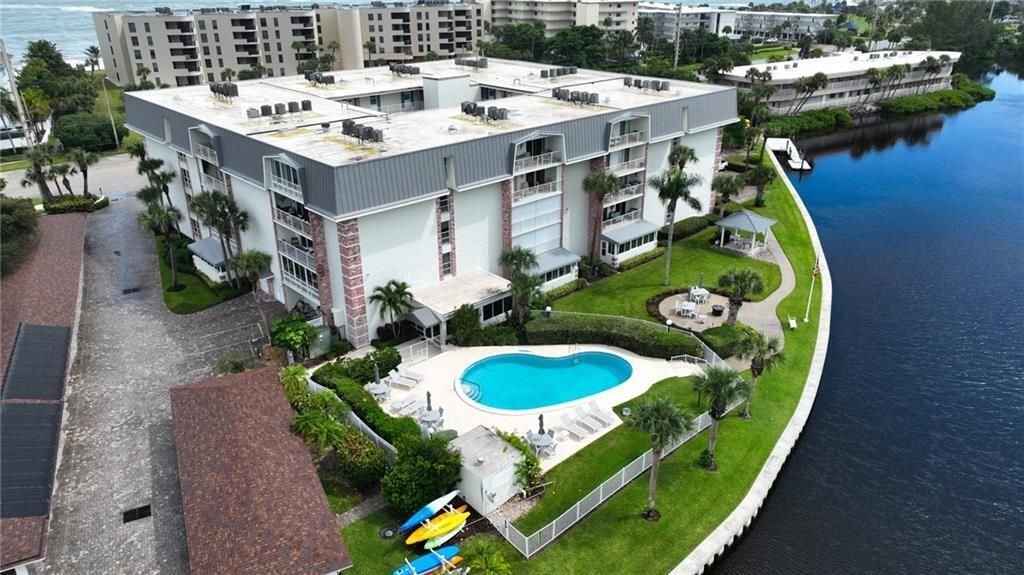 待售: $375,000 (2 贝兹, 2 浴室, 1440 平方英尺)