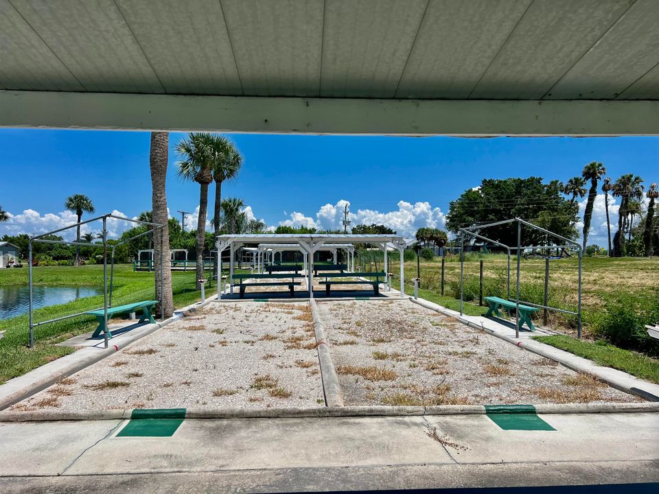 For Sale: $159,000 (2 beds, 2 baths, 1329 Square Feet)