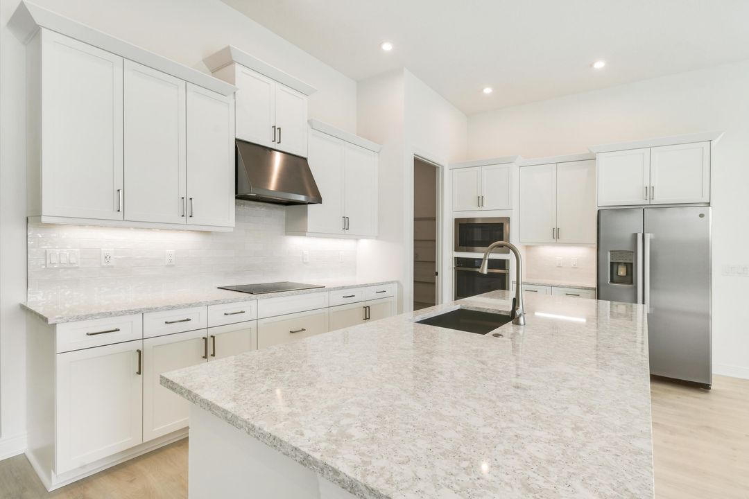 Active With Contract: $539,990 (4 beds, 3 baths, 2129 Square Feet)