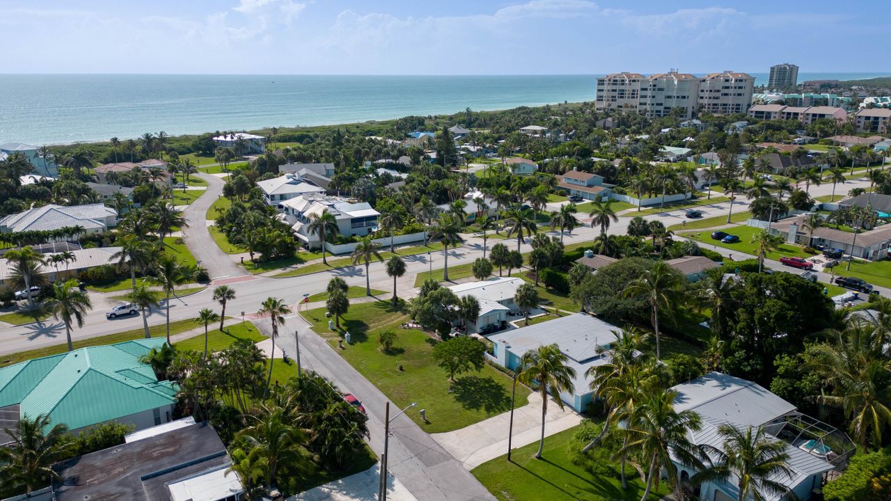 For Rent: $2,950 (3 beds, 2 baths, 1764 Square Feet)