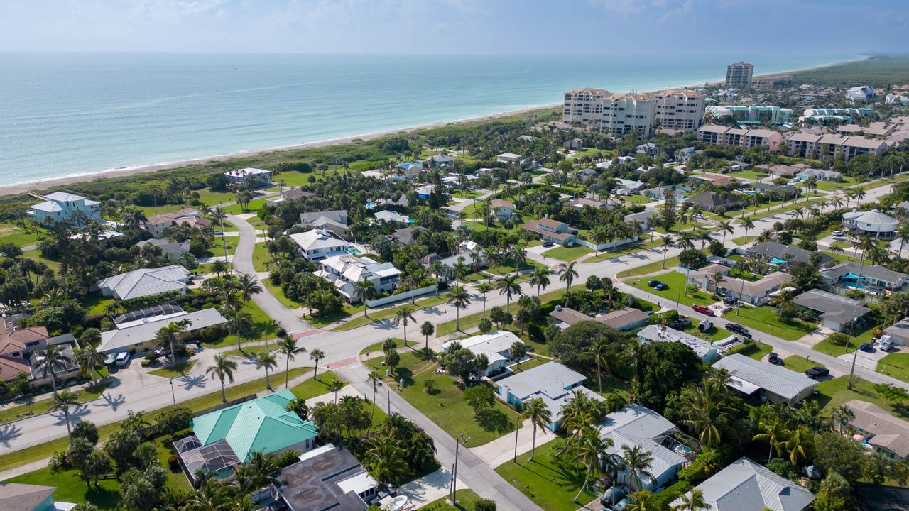 For Rent: $2,950 (3 beds, 2 baths, 1764 Square Feet)