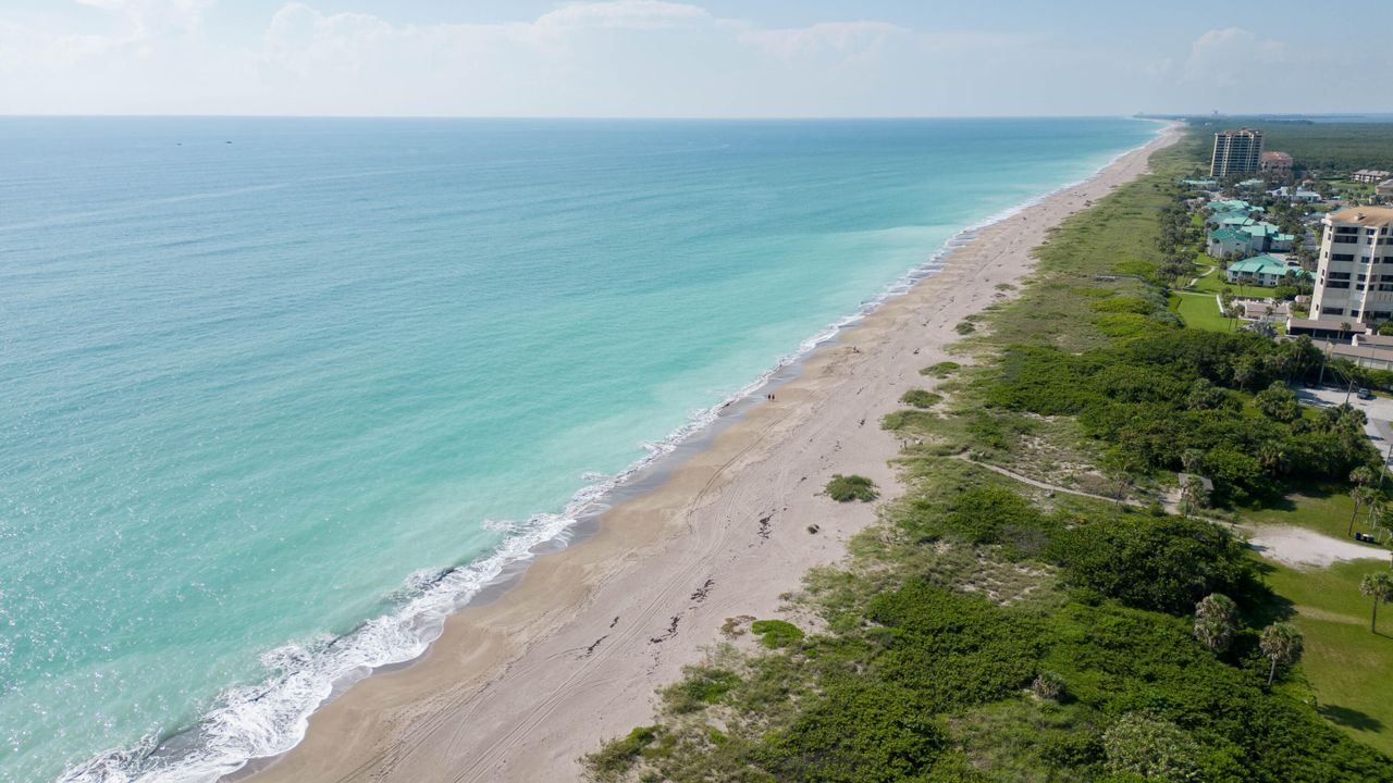 For Rent: $2,950 (3 beds, 2 baths, 1764 Square Feet)