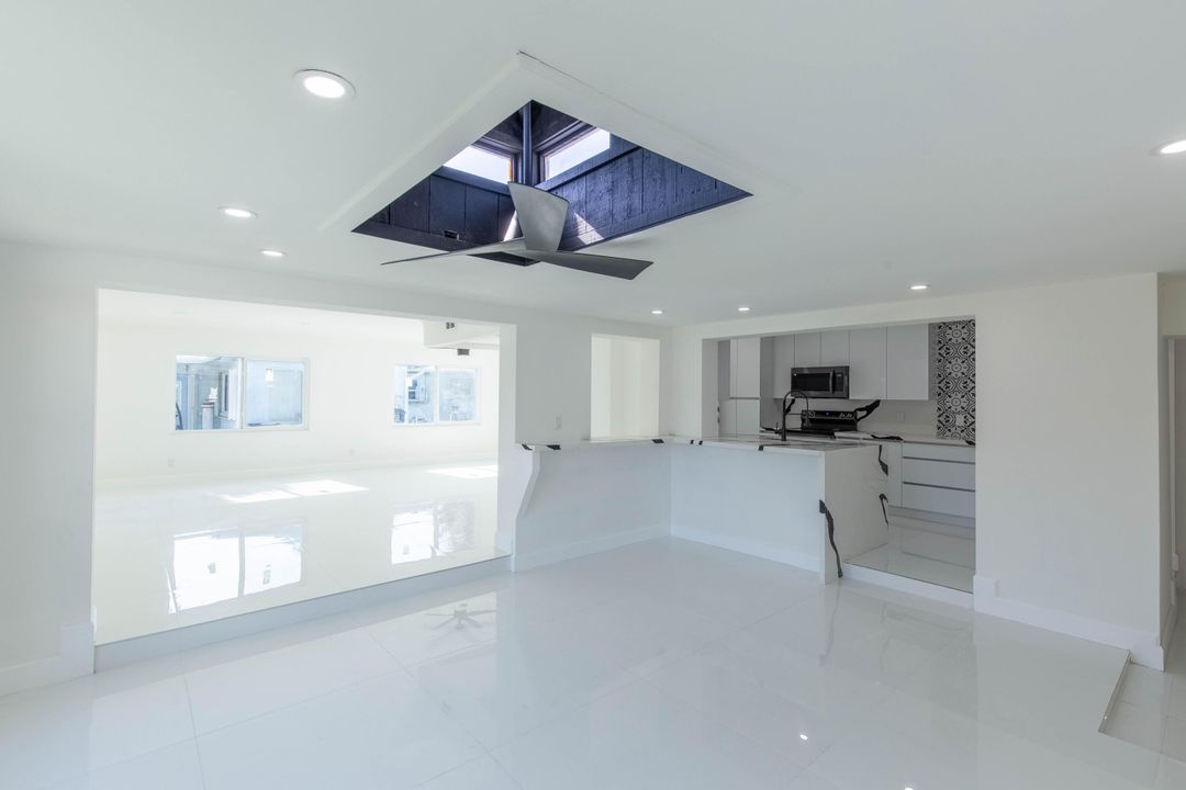 For Rent: $2,950 (3 beds, 2 baths, 1764 Square Feet)