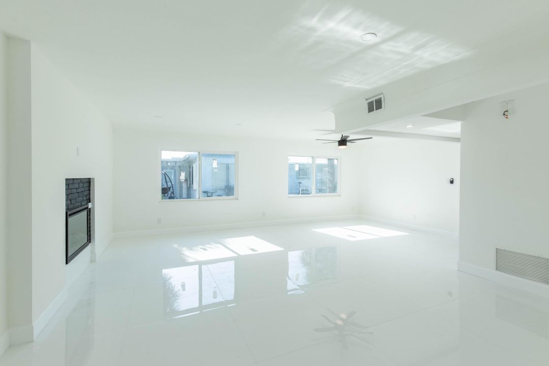 For Rent: $2,950 (3 beds, 2 baths, 1764 Square Feet)