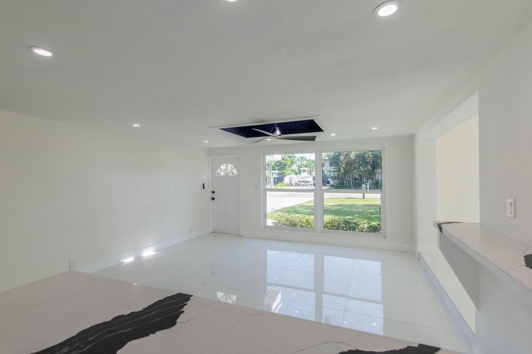 For Rent: $2,950 (3 beds, 2 baths, 1764 Square Feet)