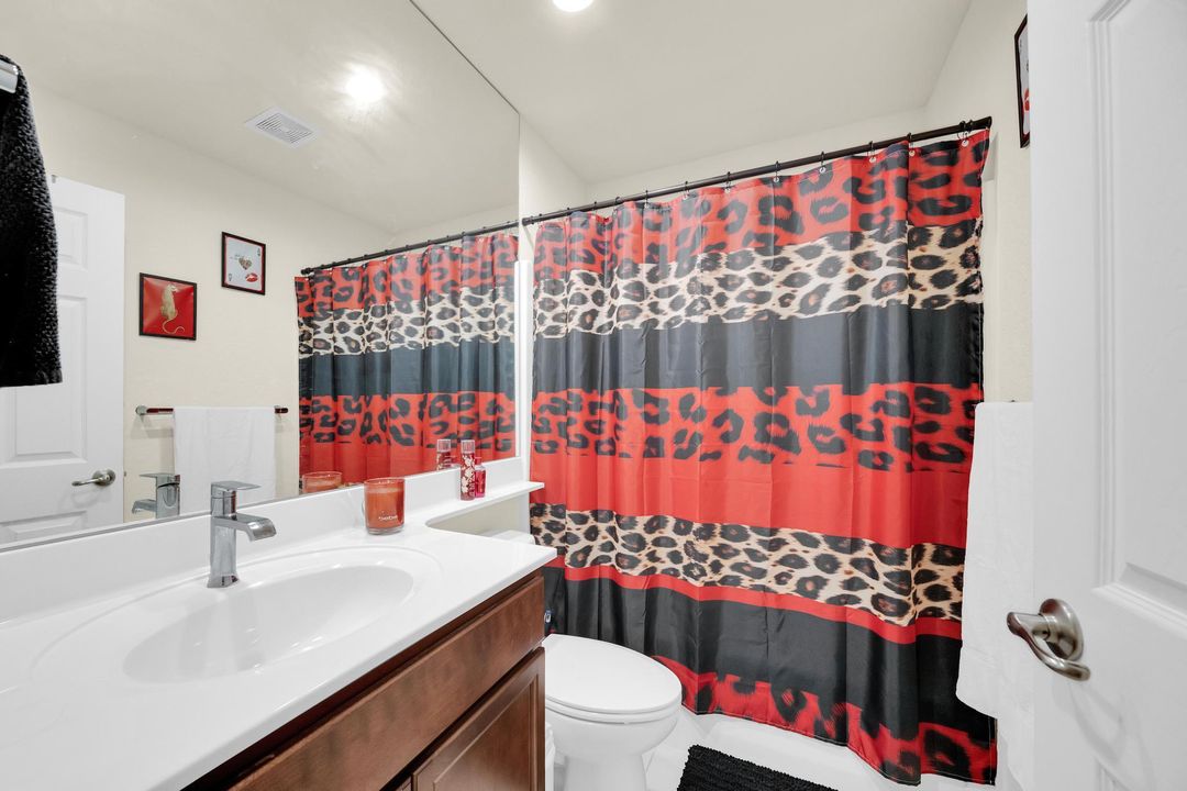 For Sale: $265,000 (2 beds, 2 baths, 1451 Square Feet)