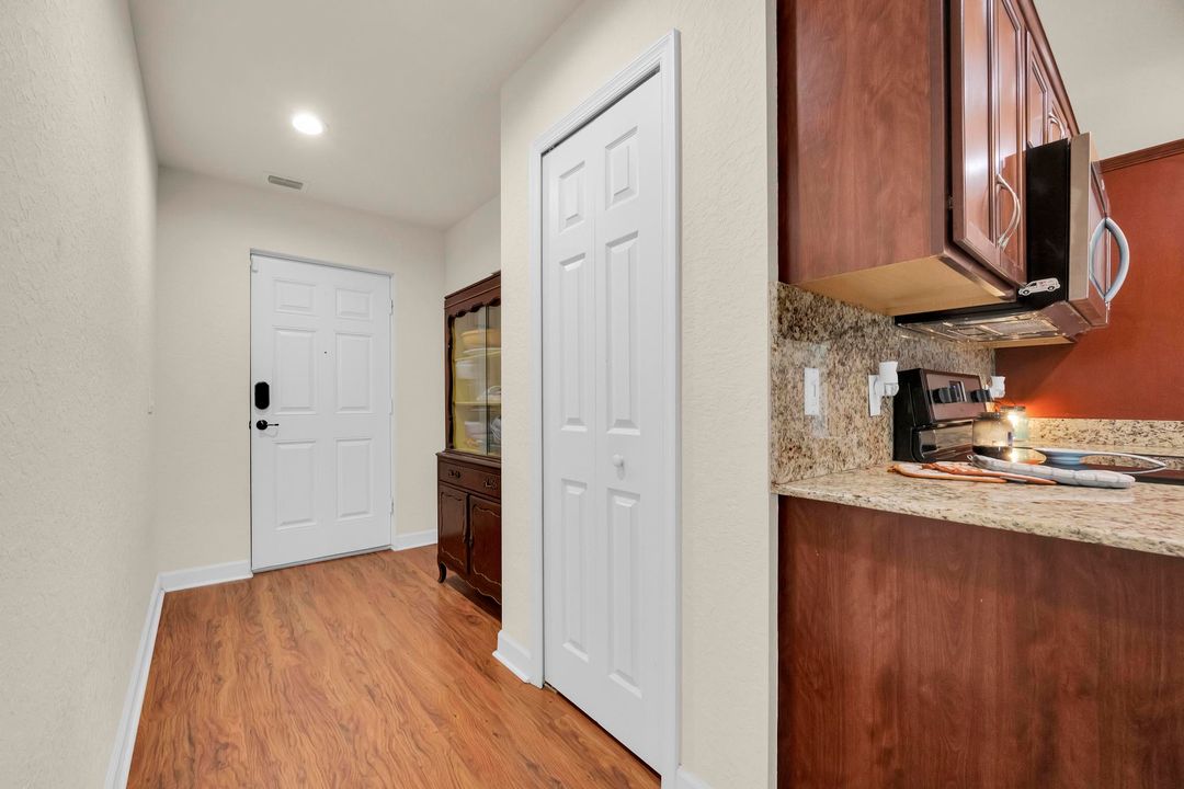 For Sale: $265,000 (2 beds, 2 baths, 1451 Square Feet)