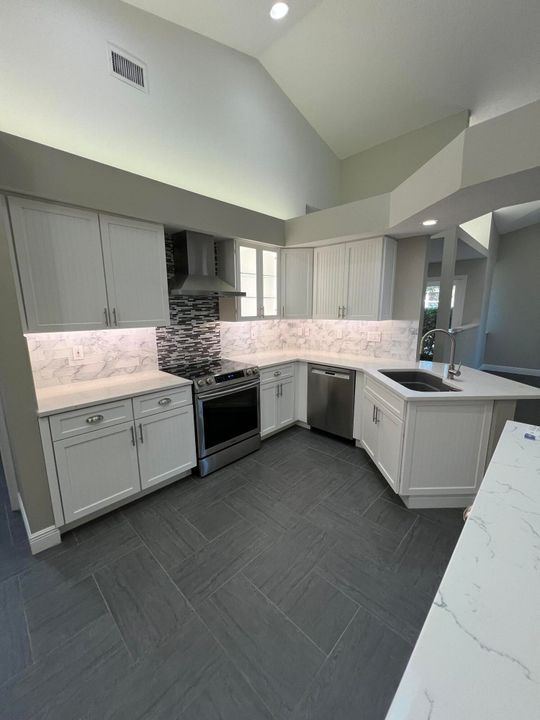 For Sale: $599,000 (2 beds, 2 baths, 1488 Square Feet)