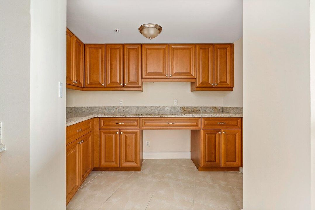 出租: $5,000 (2 贝兹, 2 浴室, 1468 平方英尺)