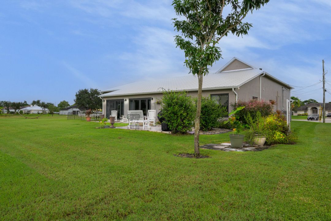 For Sale: $600,000 (5 beds, 3 baths, 3110 Square Feet)