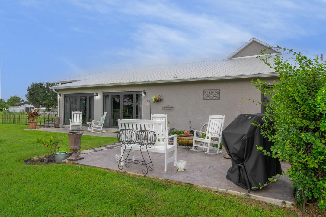 For Sale: $600,000 (5 beds, 3 baths, 3110 Square Feet)