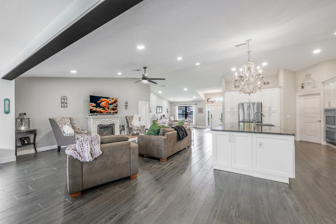 For Sale: $600,000 (5 beds, 3 baths, 3110 Square Feet)