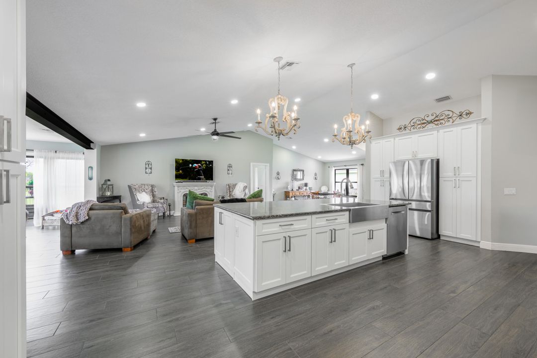 For Sale: $600,000 (5 beds, 3 baths, 3110 Square Feet)