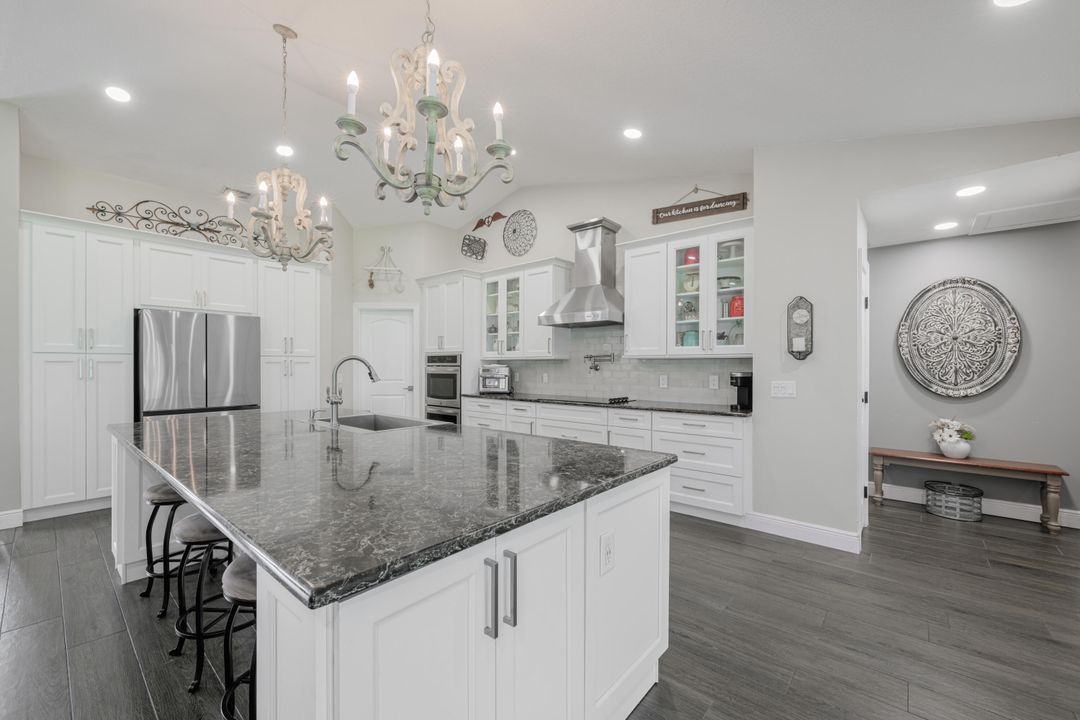 For Sale: $600,000 (5 beds, 3 baths, 3110 Square Feet)