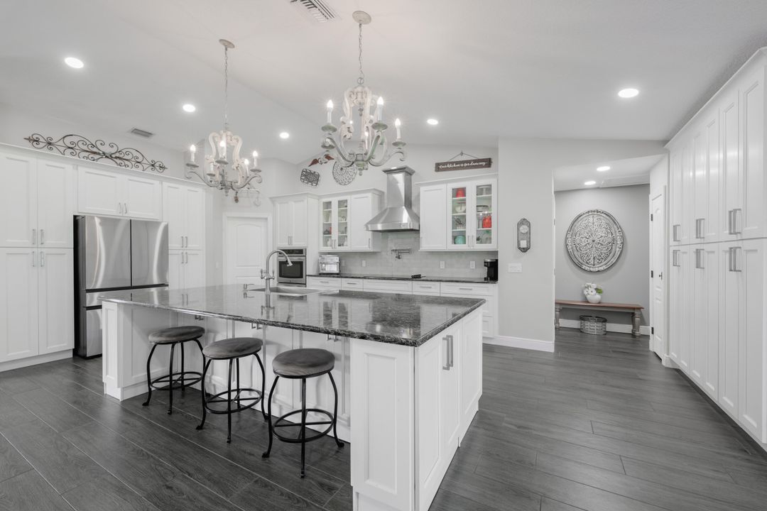 For Sale: $600,000 (5 beds, 3 baths, 3110 Square Feet)