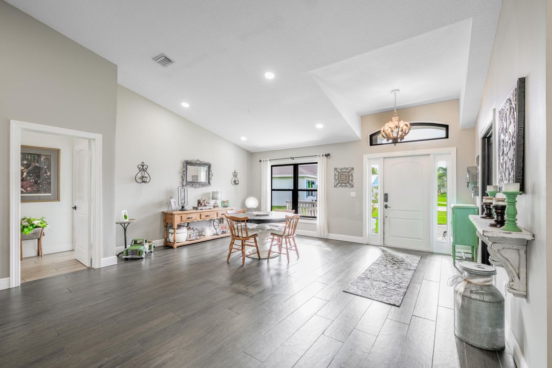 For Sale: $600,000 (5 beds, 3 baths, 3110 Square Feet)