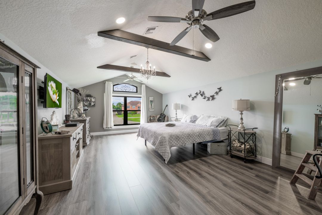 For Sale: $600,000 (5 beds, 3 baths, 3110 Square Feet)