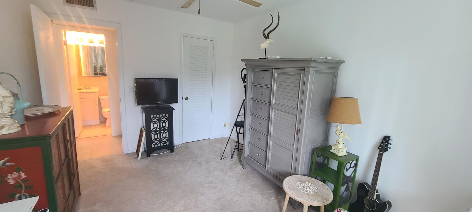 待售: $140,000 (2 贝兹, 2 浴室, 840 平方英尺)