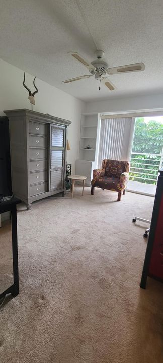 待售: $140,000 (2 贝兹, 2 浴室, 840 平方英尺)