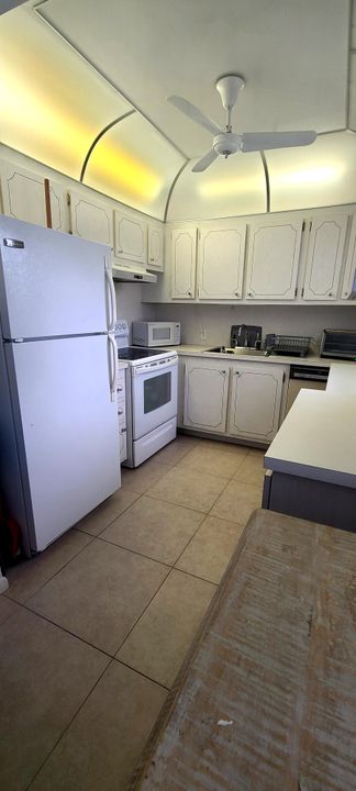 待售: $140,000 (2 贝兹, 2 浴室, 840 平方英尺)