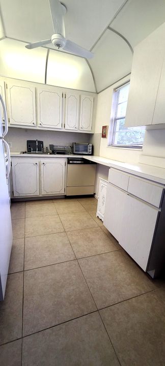 待售: $140,000 (2 贝兹, 2 浴室, 840 平方英尺)