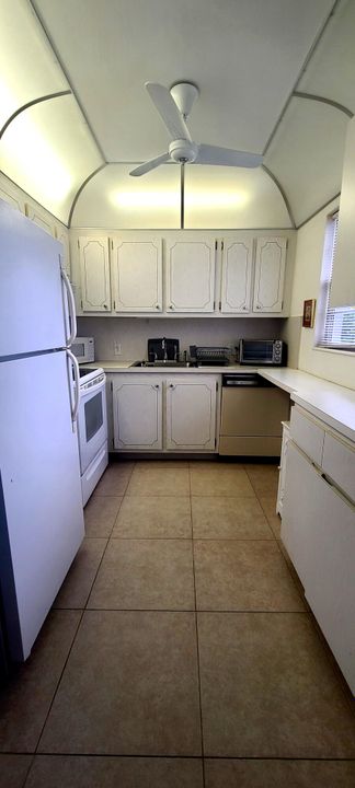 待售: $140,000 (2 贝兹, 2 浴室, 840 平方英尺)