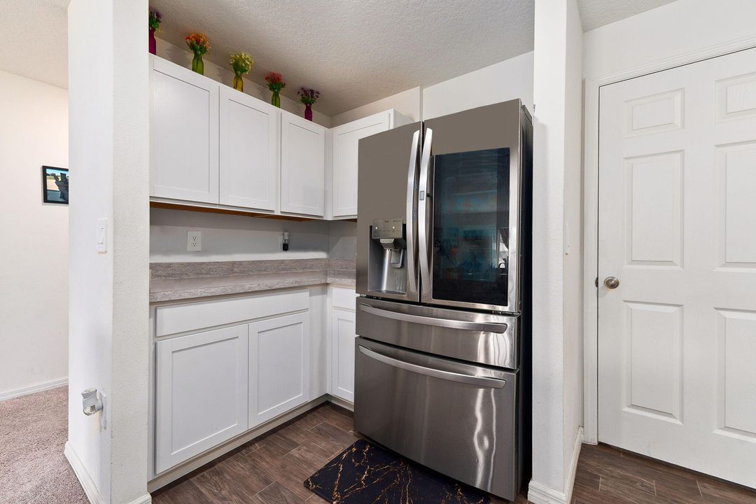 For Sale: $349,900 (4 beds, 2 baths, 1806 Square Feet)