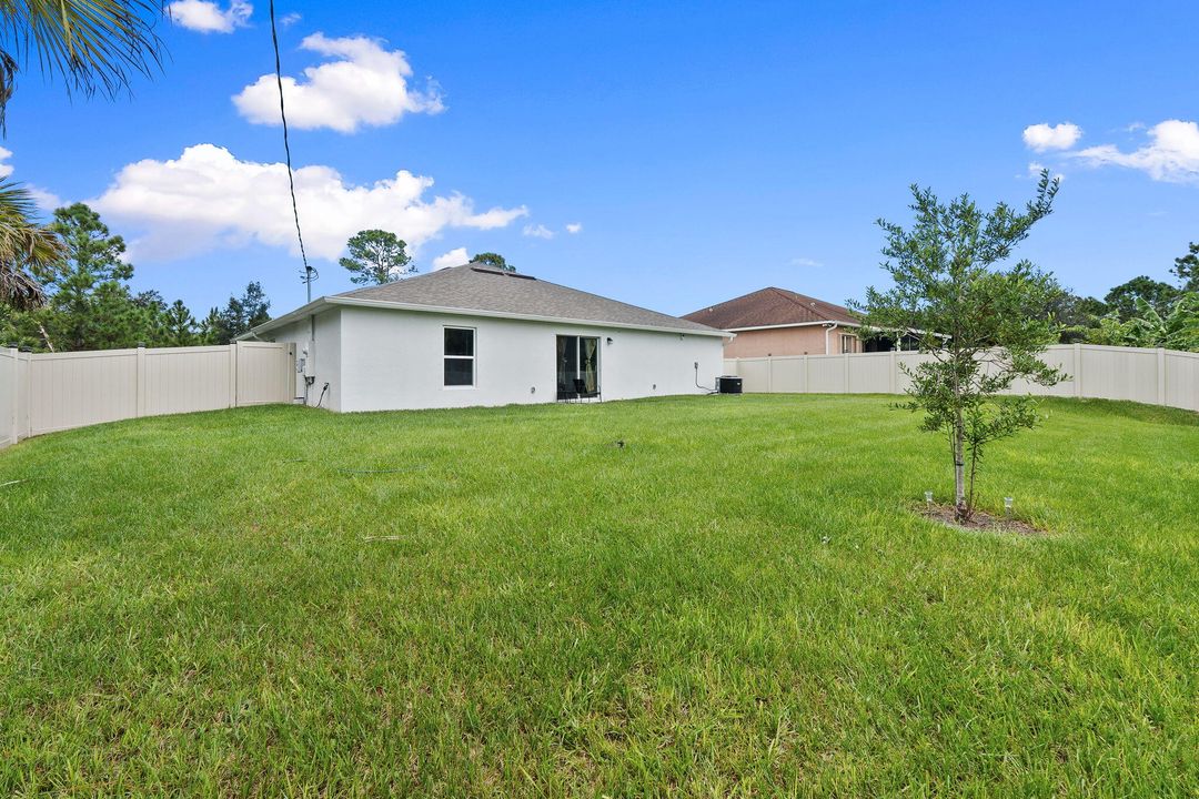 For Sale: $349,900 (4 beds, 2 baths, 1806 Square Feet)