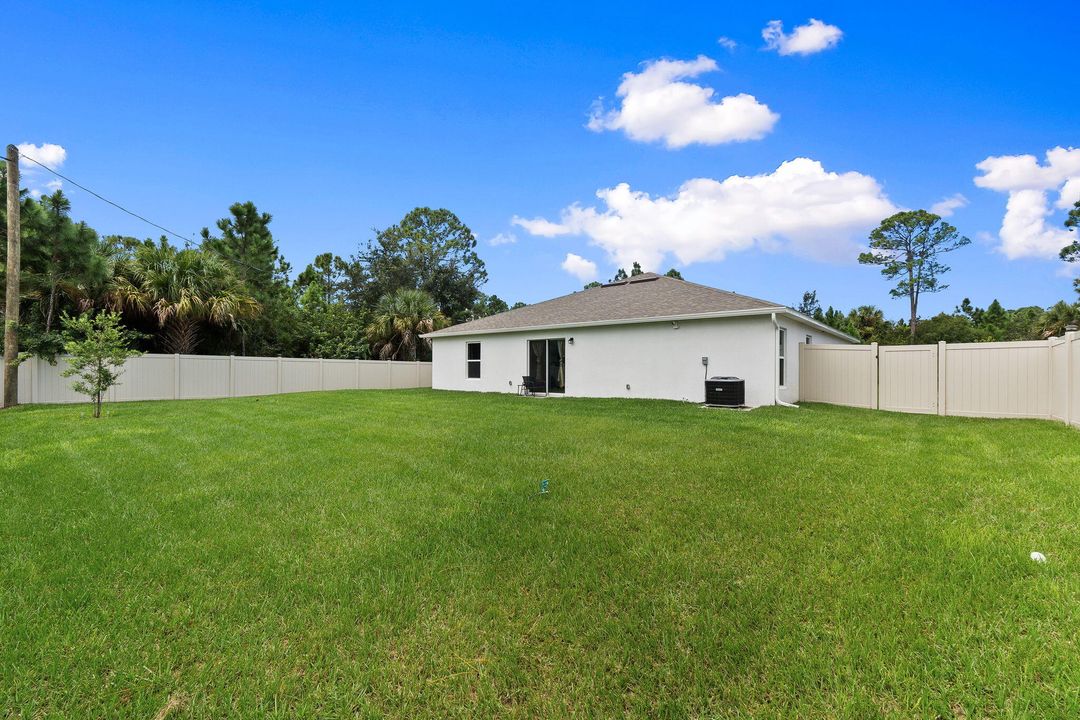 For Sale: $349,900 (4 beds, 2 baths, 1806 Square Feet)