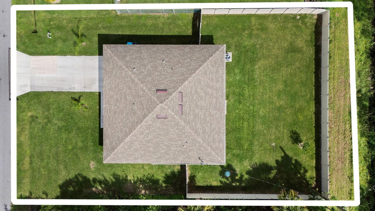 For Sale: $349,900 (4 beds, 2 baths, 1806 Square Feet)