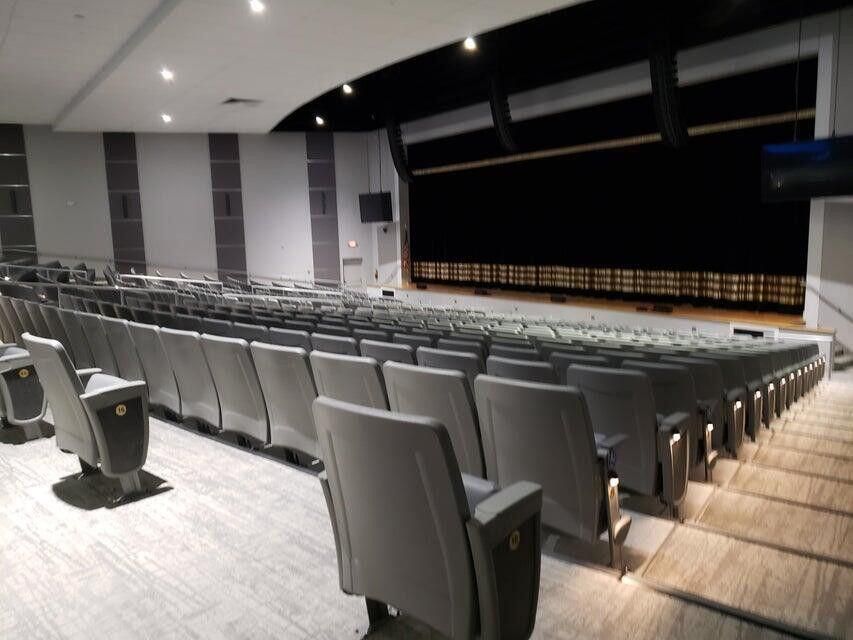 待售: $140,000 (2 贝兹, 2 浴室, 840 平方英尺)