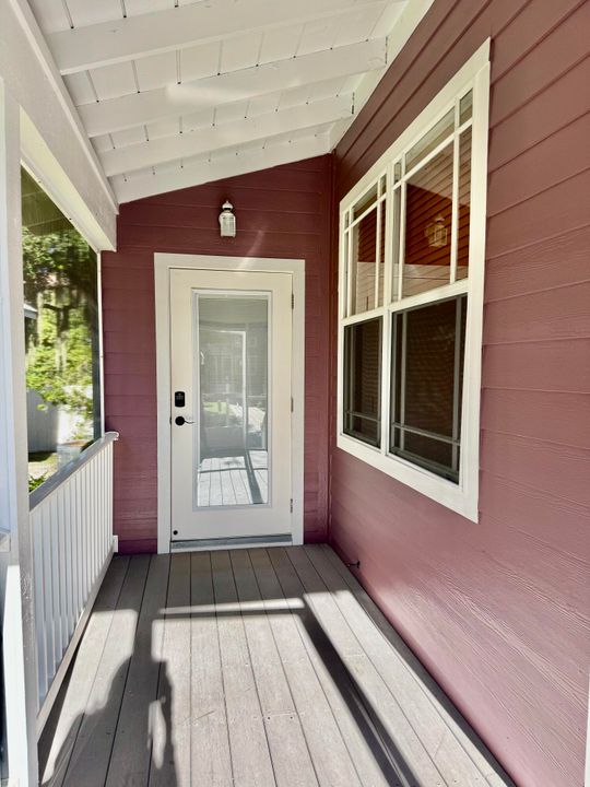 待售: $249,000 (1 贝兹, 2 浴室, 860 平方英尺)