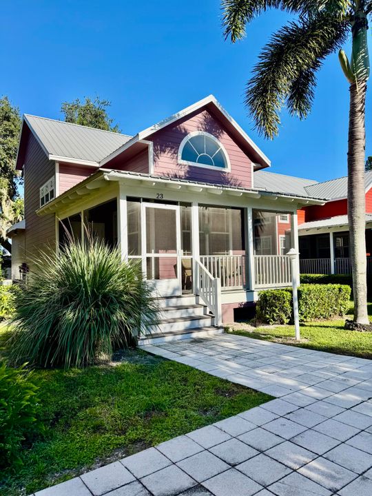 待售: $249,000 (1 贝兹, 2 浴室, 860 平方英尺)