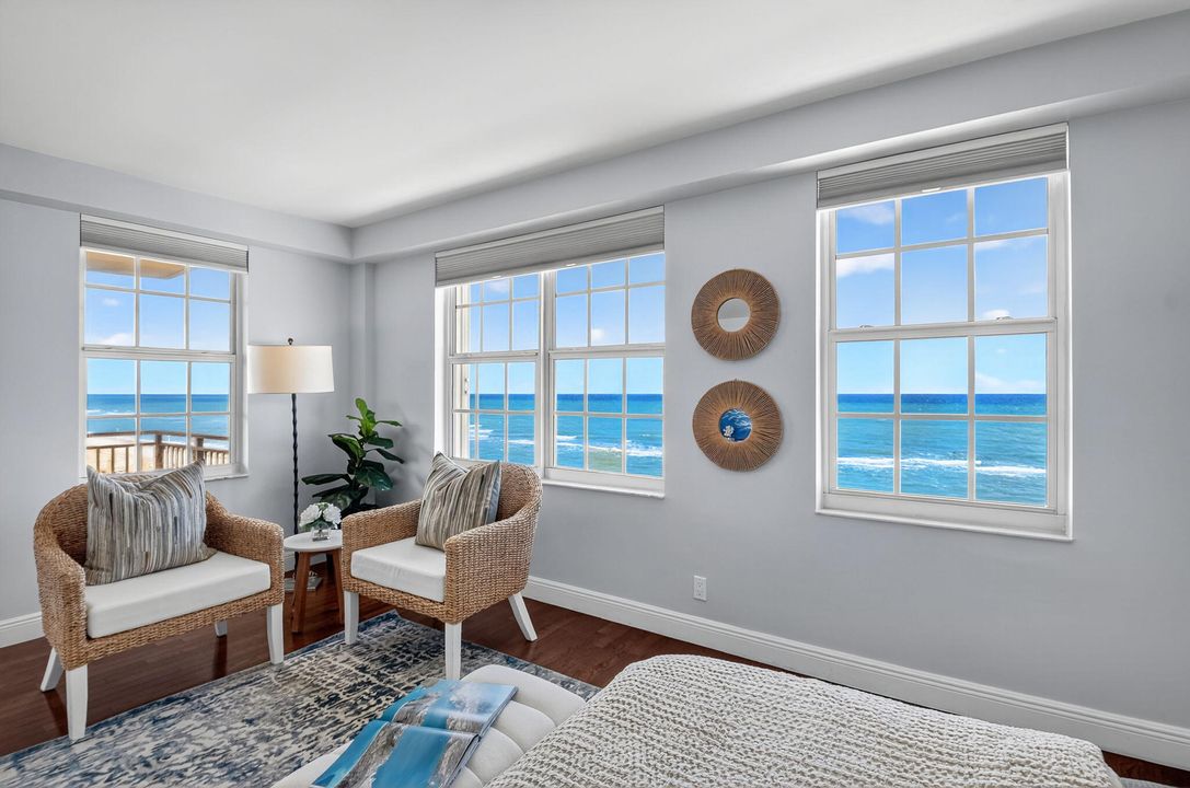 合同活跃: $1,399,000 (3 贝兹, 2 浴室, 2002 平方英尺)