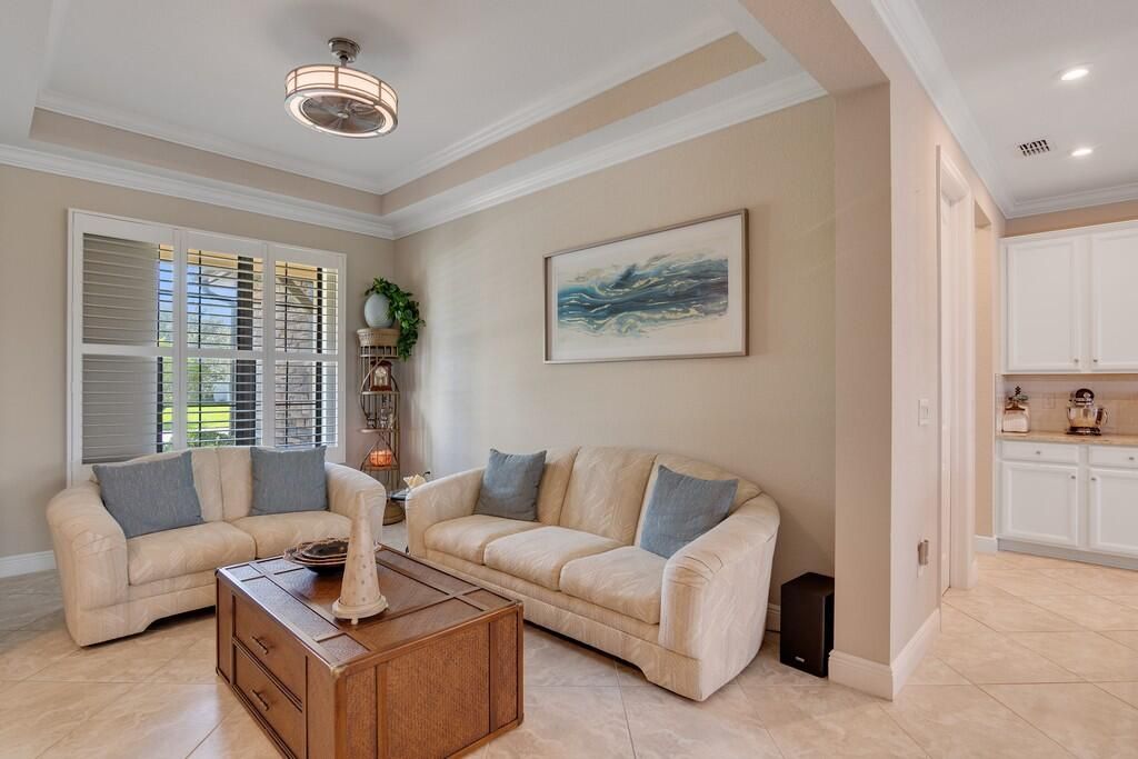 На продажу: $799,000 (3 спален, 2 ванн, 2388 Квадратных фут)