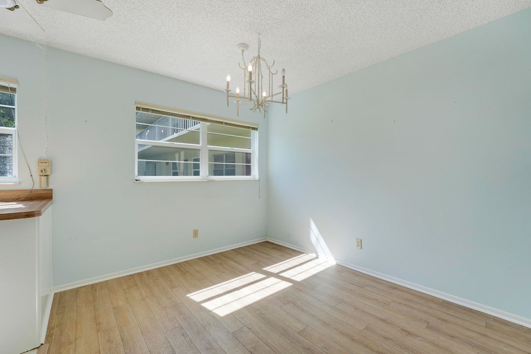 For Sale: $135,000 (2 beds, 2 baths, 1000 Square Feet)