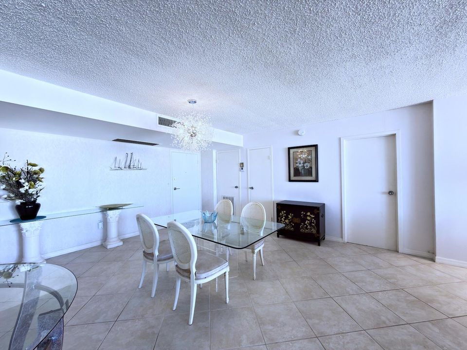 На продажу: $715,000 (2 спален, 2 ванн, 1402 Квадратных фут)