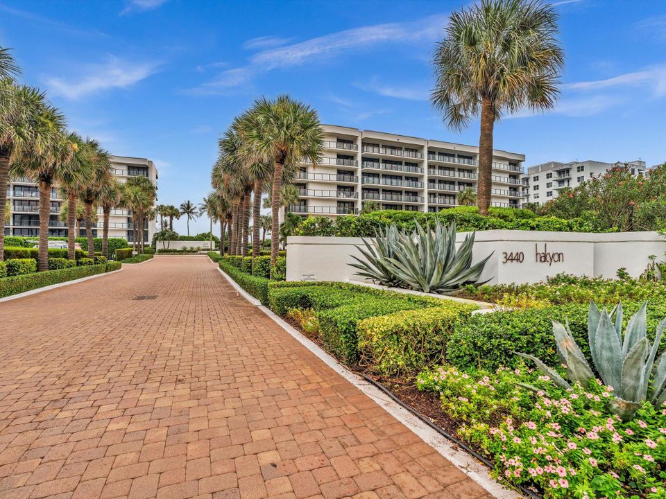 For Rent: $8,500 (2 beds, 2 baths, 1457 Square Feet)