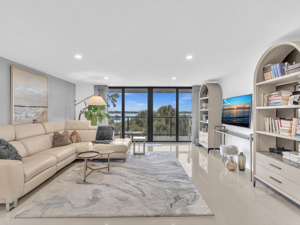 For Rent: $8,500 (2 beds, 2 baths, 1457 Square Feet)