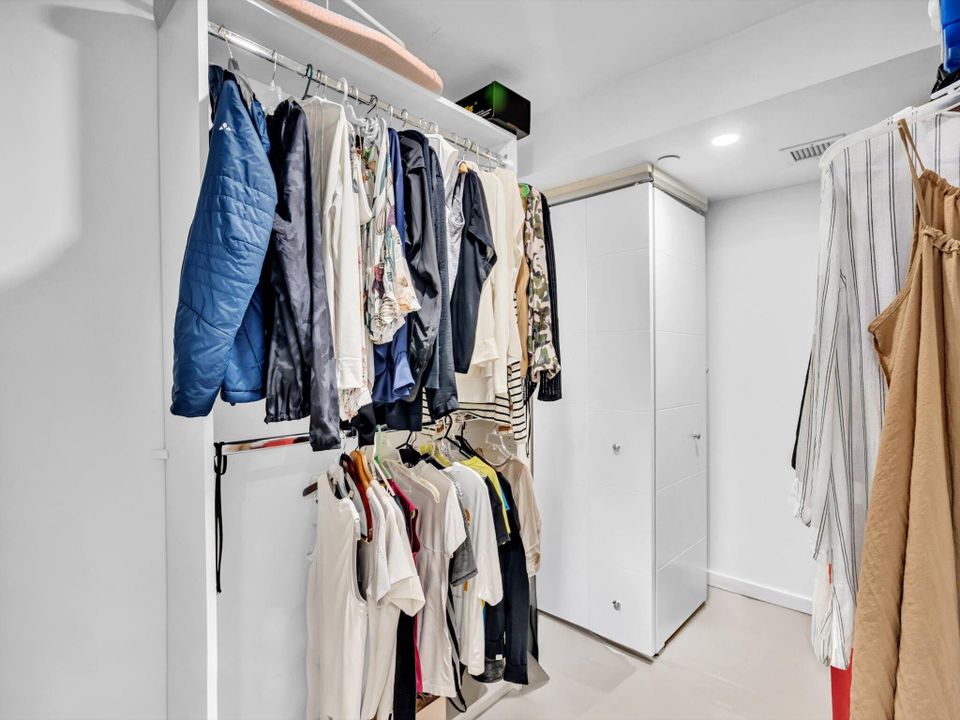 For Rent: $8,500 (2 beds, 2 baths, 1457 Square Feet)