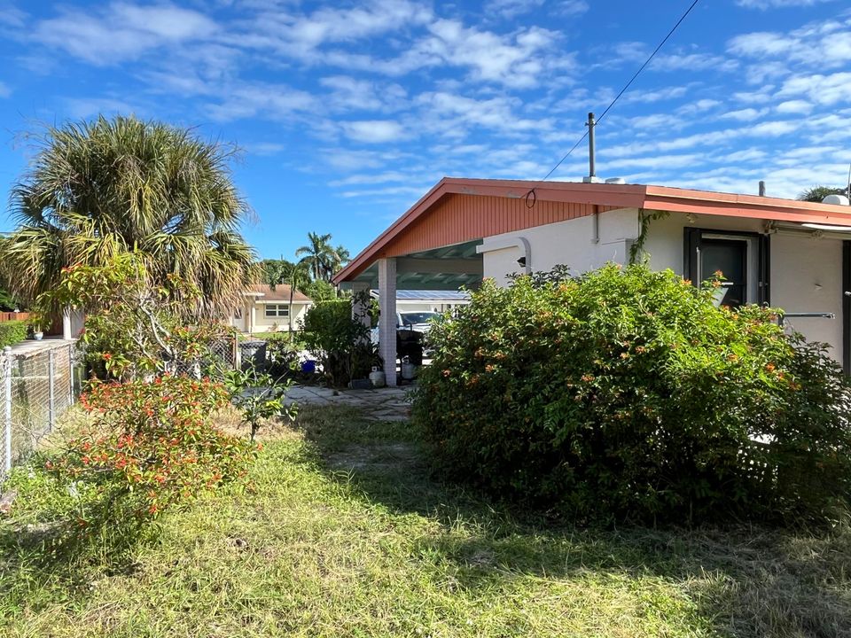 En Venta: $359,000 (2 camas, 1 baños, 744 Pies cuadrados)