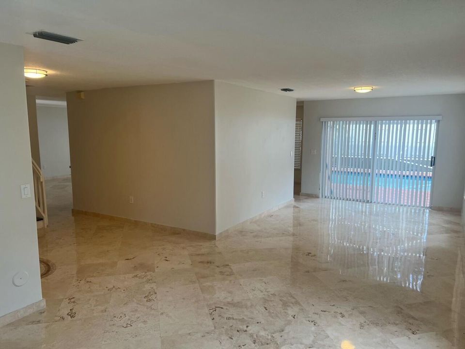 For Rent: $4,600 (4 beds, 2 baths, 2612 Square Feet)