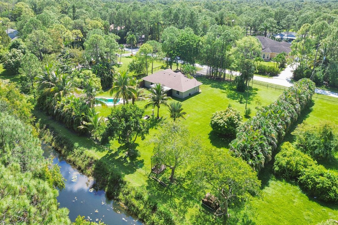 合同活跃: $720,000 (3 贝兹, 2 浴室, 1958 平方英尺)