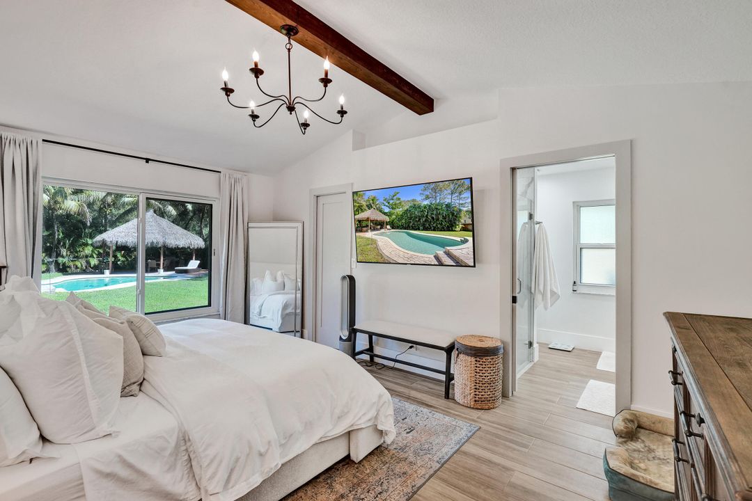 合同活跃: $720,000 (3 贝兹, 2 浴室, 1958 平方英尺)