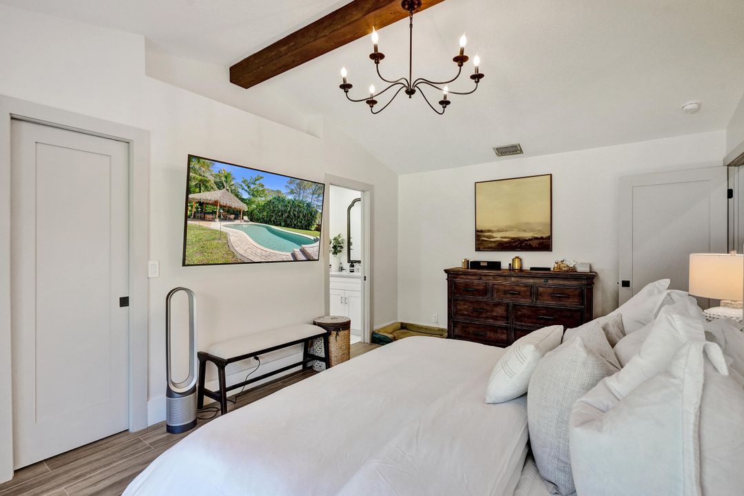 合同活跃: $720,000 (3 贝兹, 2 浴室, 1958 平方英尺)