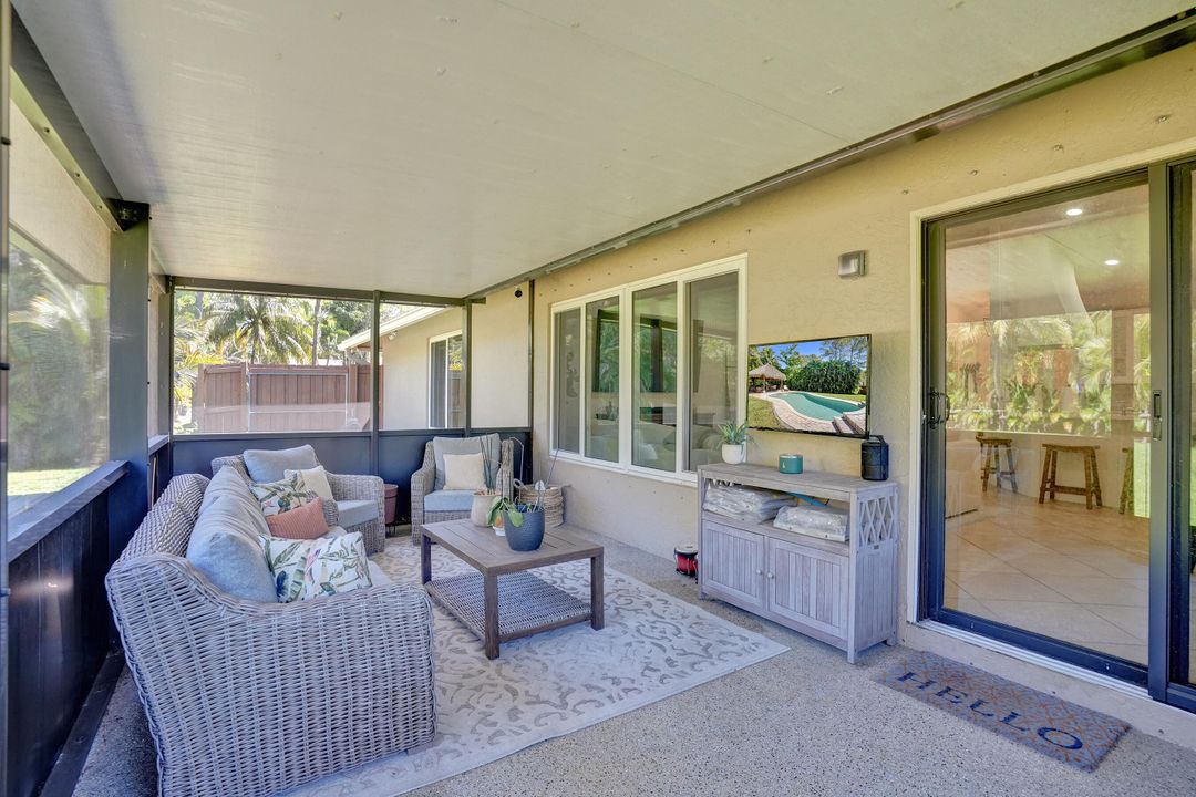 合同活跃: $720,000 (3 贝兹, 2 浴室, 1958 平方英尺)